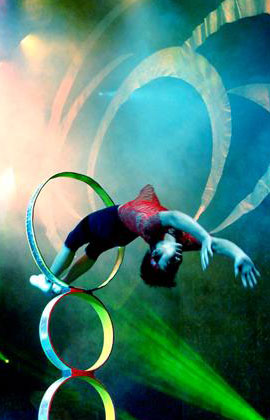 cirque_left_browser_02_14.jpg